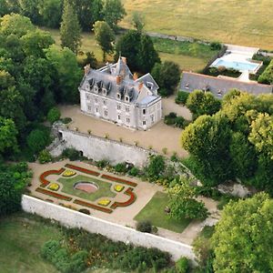 Chateau De Vaugrignon
